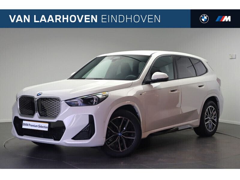Wit Nieuw 2025 BMW iX1 Comfort Edition SUV | € 55.950 (Eerlijke prijs) - Afbeelding 1/4