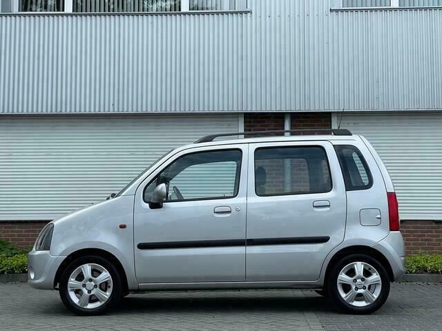 Occasion Opel Agila 75 PK (55 kW) 2004 Grijs Hatchback