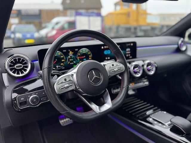 Occasion Mercedes A250 Business 2020 Grijs (metallic) Hatchback