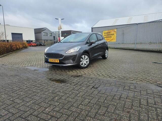 Grijs Gebruikt 2019 Ford Fiesta Hatchback | € 11.500 (Eerlijke prijs) - Afbeelding 1/4