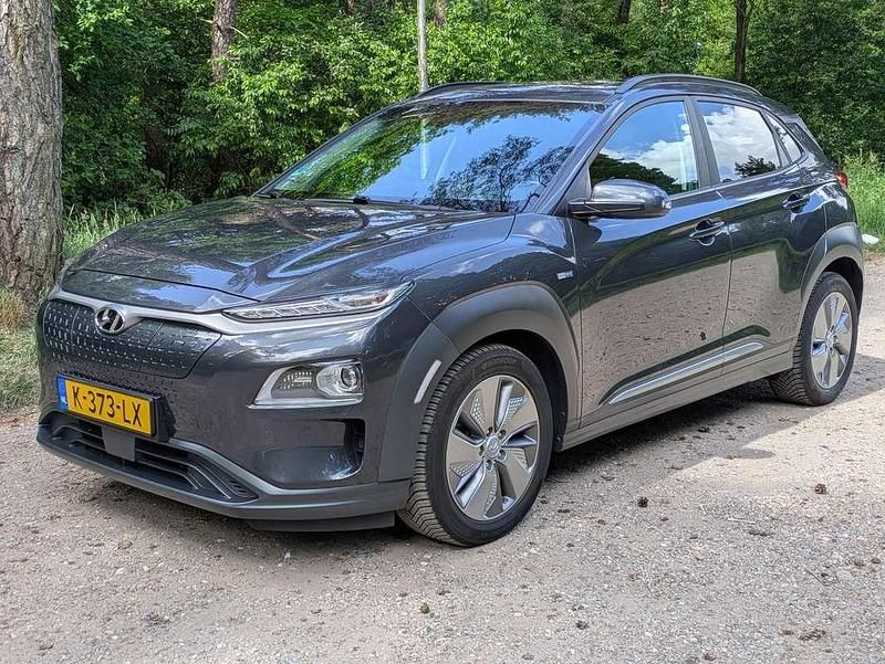 Grijs Gebruikt 2020 Hyundai Kona Limited SUV | € 22.000 (Duur) - Afbeelding 1/4