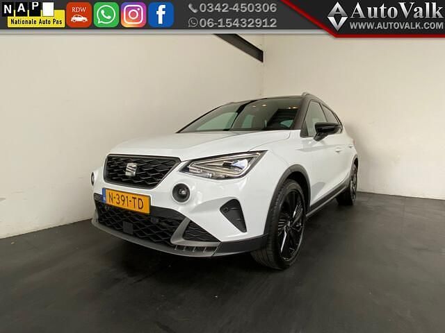 Wit Gebruikt 2022 Seat Arona Business SUV | € 13.949 (Iets duurder) - Afbeelding 1/4