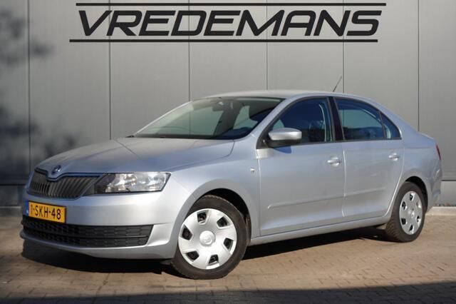 Grijs, metallic lak Gebruikt 2013 Skoda Rapid Elegance Hatchback | € 5.450 (Eerlijke prijs) - Afbeelding 1/4