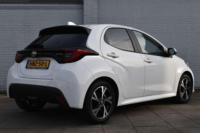 Occasion Toyota Yaris Hybrid Edition 80 PK (58 kW) 2024 Wit Hatchback