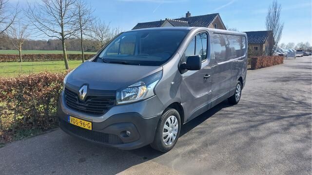Grijs Gebruikt 2019 Renault Trafic Komfort Van | € 7.250 (Super prijs) - Afbeelding 1/4