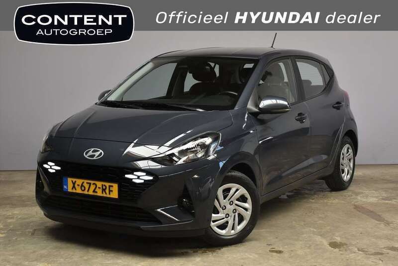 Grijs metallic Gebruikt 2024 Hyundai i10 Comfort Hatchback | € 15.940 (Eerlijke prijs) - Afbeelding 1/4
