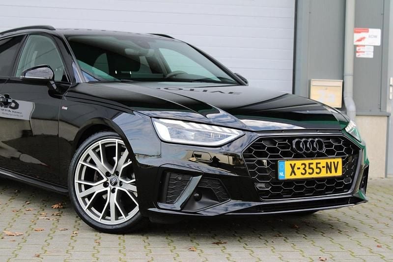 Zwart Gebruikt 2020 Audi A4 Competition Stationwagen | € 26.995 (Goede deal) - Afbeelding 1/4