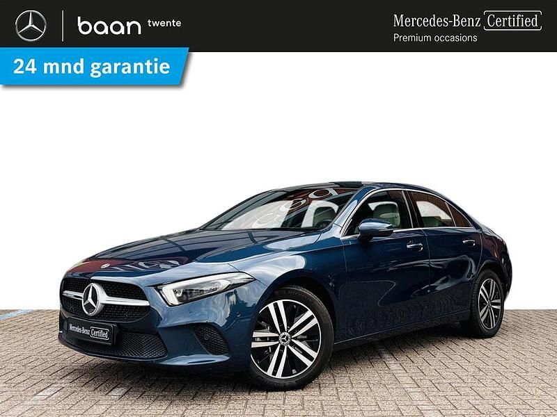 Blauw Gebruikt 2023 Mercedes A250 Luxury Sedan | € 35.950 (Iets duurder) - Afbeelding 1/4