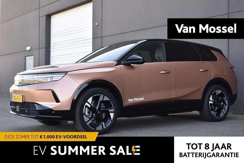 Bruin Gebruikt 2024 Opel Grandland Electric SUV | € 42.440 (Goede deal) - Afbeelding 1/4