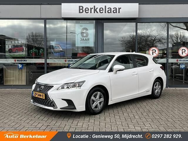 Wit Gebruikt 2019 Lexus CT200h Hatchback | € 17.945 (Eerlijke prijs) - Afbeelding 1/4