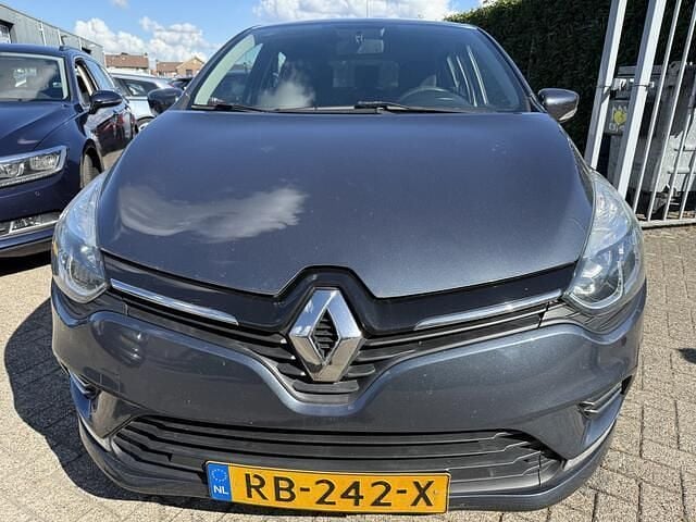 Grijs Gebruikt 2017 Renault Clio IV Zen Hatchback | € 4.450 (Goede deal) - Afbeelding 1/3