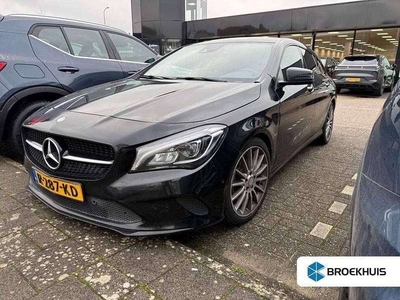 Zwart Gebruikt 2017 Mercedes CLA200 Shooting Brake Ambition Stationwagen | € 19.900 (Goede deal) - Afbeelding 1/4