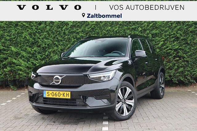 Zwart Gebruikt 2023 Volvo XC40 Core SUV | € 32.950 - Afbeelding 1/4