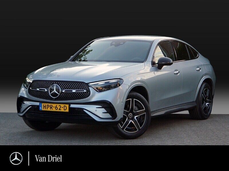 Zilver Gebruikt 2024 Mercedes GLC300 AMG line Coupé | € 80.300 (Iets duurder) - Afbeelding 1/4