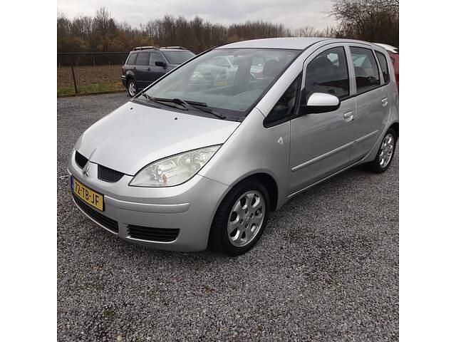 Grijs Gebruikt 2006 Mitsubishi Colt Invite Stationwagen | € 1.750 - Afbeelding 1/4