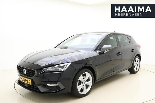 Zwart Gebruikt 2021 Seat Leon FR Hatchback | € 19.950 (Eerlijke prijs) - Afbeelding 1/4
