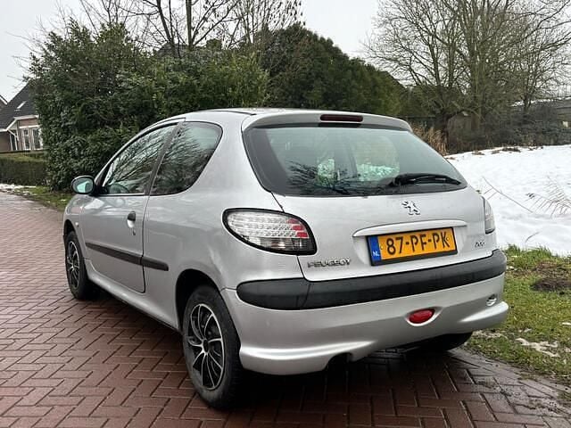 Occasion Peugeot 206 75 PK (55 kW) 2004 Grijs Hatchback