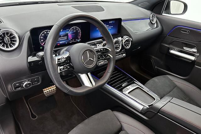 Occasion Mercedes GLA180 AMG line 136 PK (100 kW) 2025 Zwart SUV