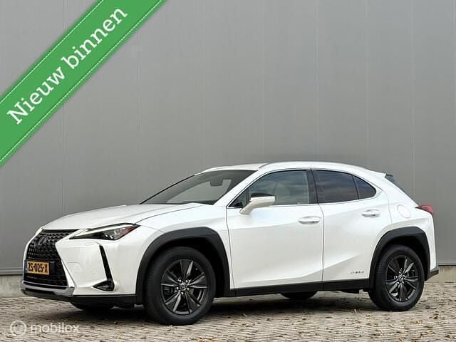 Wit Gebruikt 2019 Lexus UX 250h SUV | € 23.495 (Eerlijke prijs) - Afbeelding 1/4
