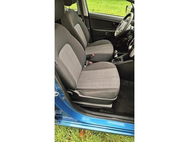 Occasion Kia Venga 90 PK (66 kW) 2010 Blauw Hatchback