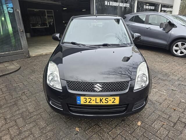 Occasion Suzuki Swift Cool 93 PK (68 kW) 2010 Zwart (metallic) Hatchback