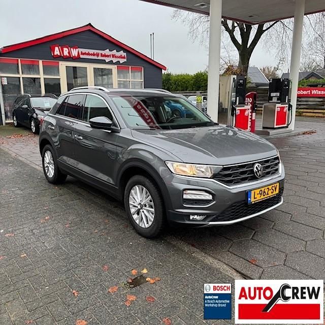 Grijs Gebruikt 2021 VW T-Roc Business SUV | € 21.950 (Eerlijke prijs) - Afbeelding 1/4