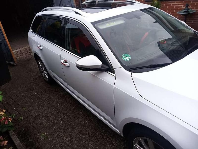 Occasion Skoda Octavia 105 PK (77 kW) 2014 Wit Stationwagen