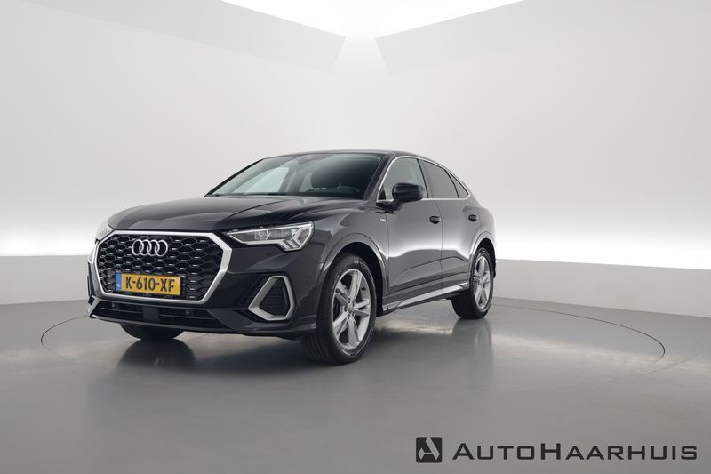 Zwart Gebruikt 2020 Audi Q3 Business SUV | € 29.900 - Afbeelding 1/3