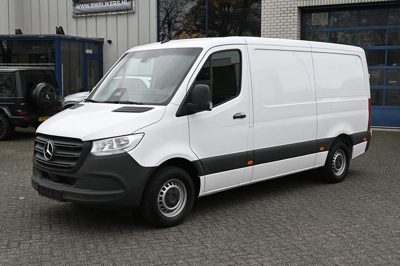 Wit Nieuw 2025 Mercedes Sprinter Van | € 32.950 - Afbeelding 1/4