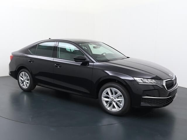 Occasion Skoda Octavia Business Line 116 PK (85 kW) 2025 Zwart, metallic lak Hatchback