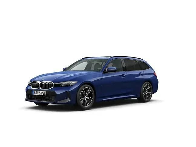 Blauw Gebruikt 2025 BMW 330e M Sport Stationwagen | € 54.895 (Goede deal) - Afbeelding 1/3