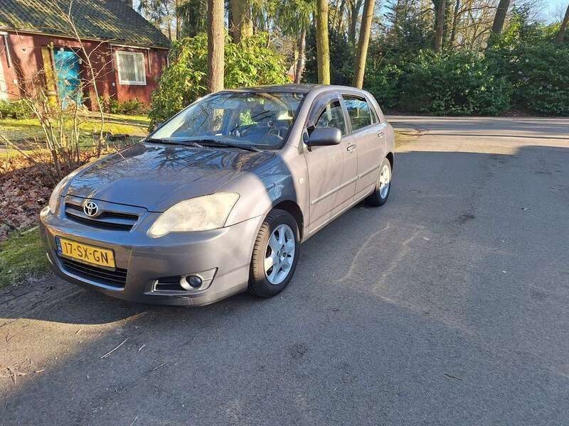 Grijs Gebruikt 2006 Toyota Corolla Sol Hatchback | € 4.950 (Eerlijke prijs) - Afbeelding 1/4