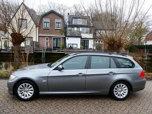 Occasion BMW 316 123 PK (90 kW) 2009 Grijs Stationwagen
