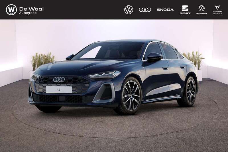 Blauw, metallic lak Nieuw 2025 Audi A5 Ambiente Coupé | € 66.995 (Goede deal) - Afbeelding 1/4