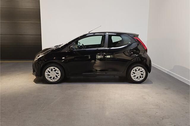 Occasion Toyota Aygo X-play 74 PK (54 kW) 2022 Zwart (mat) Hatchback