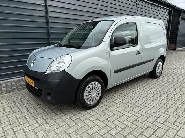 Grijs Gebruikt 2013 Renault Kangoo Komfort MPV | € 8.450 (Iets duurder) - Afbeelding 1/4