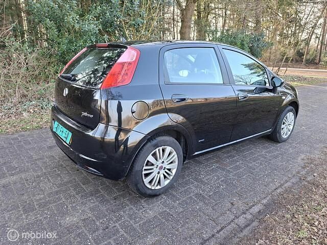 Occasion Fiat Grande Punto Lusso 77 PK (56 kW) 2008 Zwart Hatchback