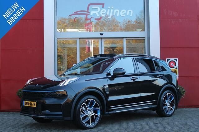 Zwart Gebruikt 2023 Lynk & Co 01 SUV | € 28.795 (Eerlijke prijs) - Afbeelding 1/4