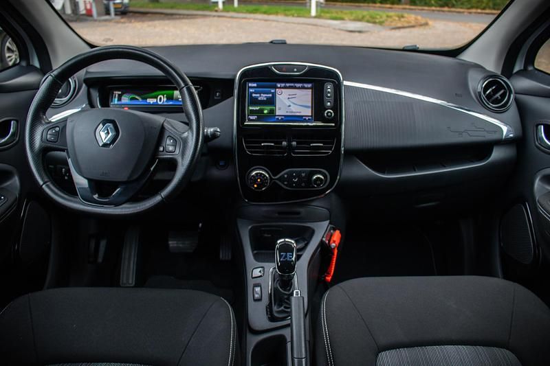 Occasion Renault Zoe LIMITED 80 kW (109 PK) 2018 Wit Hatchback