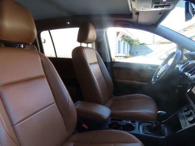 Occasion VW Touran Highline 150 PK (110 kW) 2019 Zwart MPV