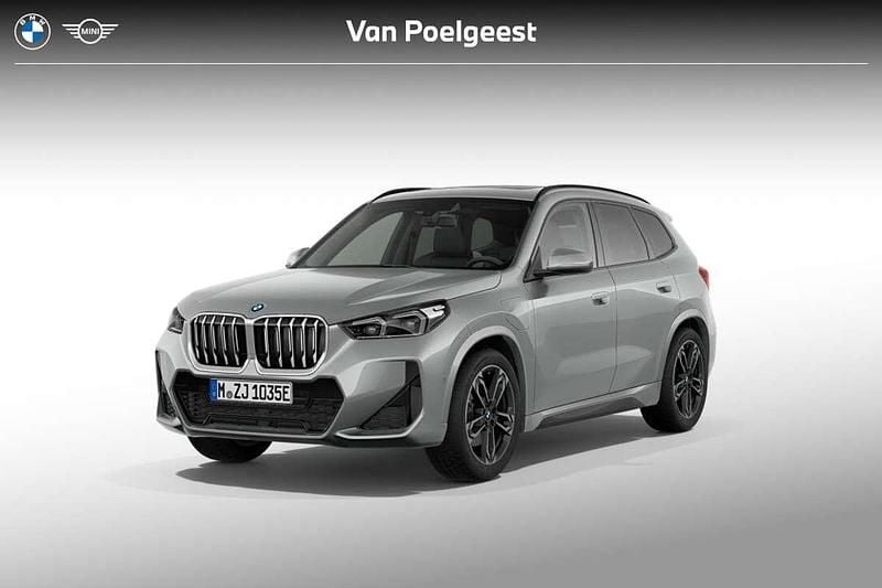 Spacesilber metallic (c67) (zilver metallic) Nieuw 2025 BMW X1 Comfort Edition SUV | € 65.088 (Super prijs) - Afbeelding 1/4