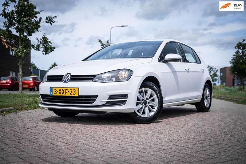 Wit Gebruikt 2013 VW Golf VII Comfortline Hatchback | € 7.900 (Goede deal) - Afbeelding 1/4