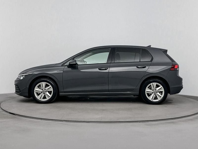 Occasion VW Golf VIII Business 131 PK (96 kW) 2022 Grijs Hatchback