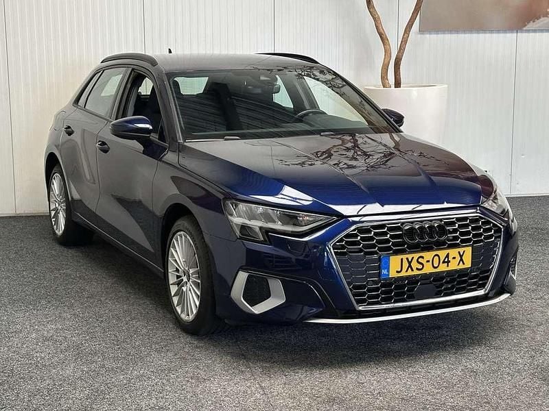 Occasion Audi A3 Sportback e-tron 2022 Blauw (metallic) Hatchback