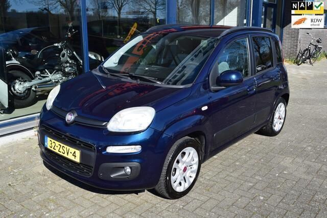 Blauw Gebruikt 2013 Fiat Panda Lounge Hatchback | € 4.450 (Eerlijke prijs) - Afbeelding 1/4