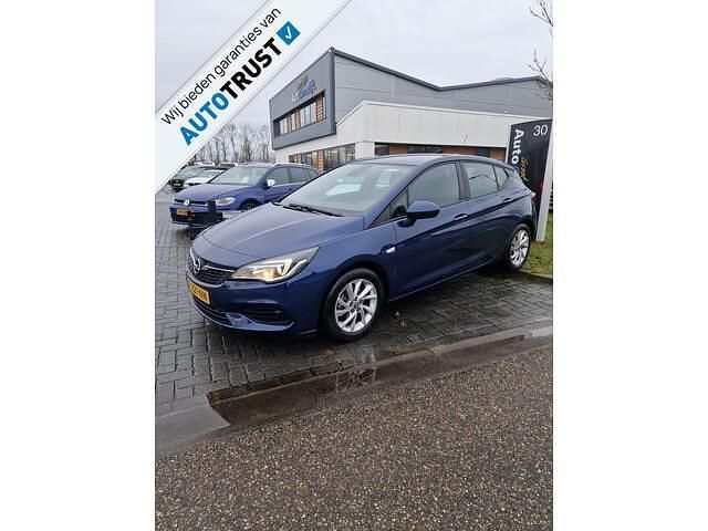 Blauw Occasion 2020 Opel Astra Edition Hatchback | € 9.299 (Eerlijke prijs) - Afbeelding 1/4