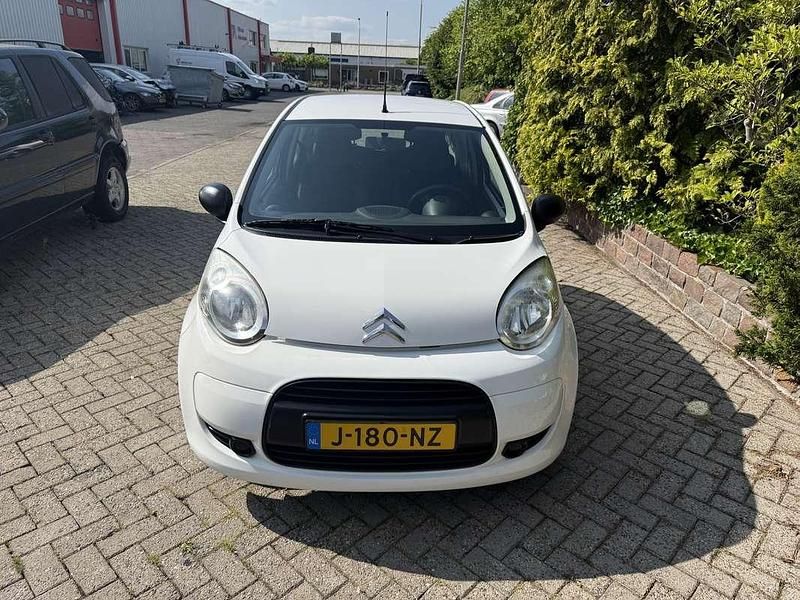 Wit Gebruikt 2009 Citroën C1 Hatchback | € 1.650 (Goede deal) - Afbeelding 1/4