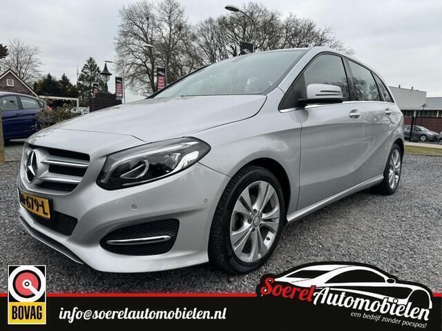 Grijs Gebruikt 2016 Mercedes B180 Ambition MPV | € 13.250 (Goede deal) - Afbeelding 1/4