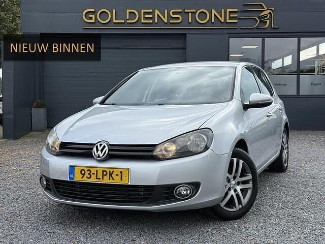 Grijs Gebruikt 2010 VW Golf VI Hatchback | € 4.749 (Eerlijke prijs) - Afbeelding 1/4