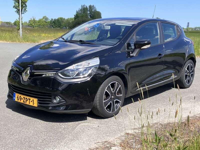 Zwart Gebruikt 2013 Renault Clio IV Collection Hatchback | € 5.750 (Iets duurder) - Afbeelding 1/4